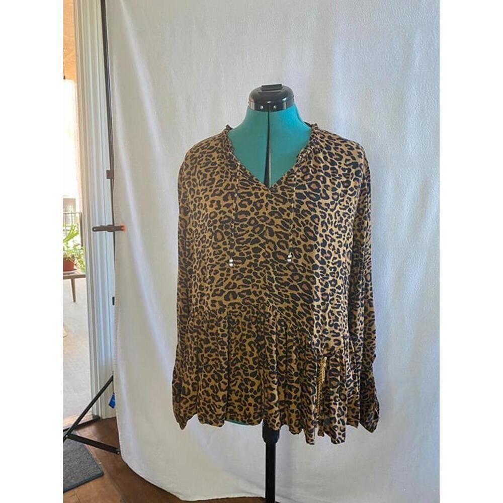 Time and Tru animal print long sleeve boho top. Size xl 16-18.